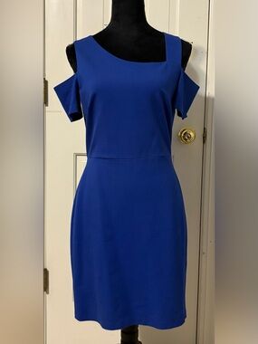 1. STATE Cold-Shoulder Sheath Dress